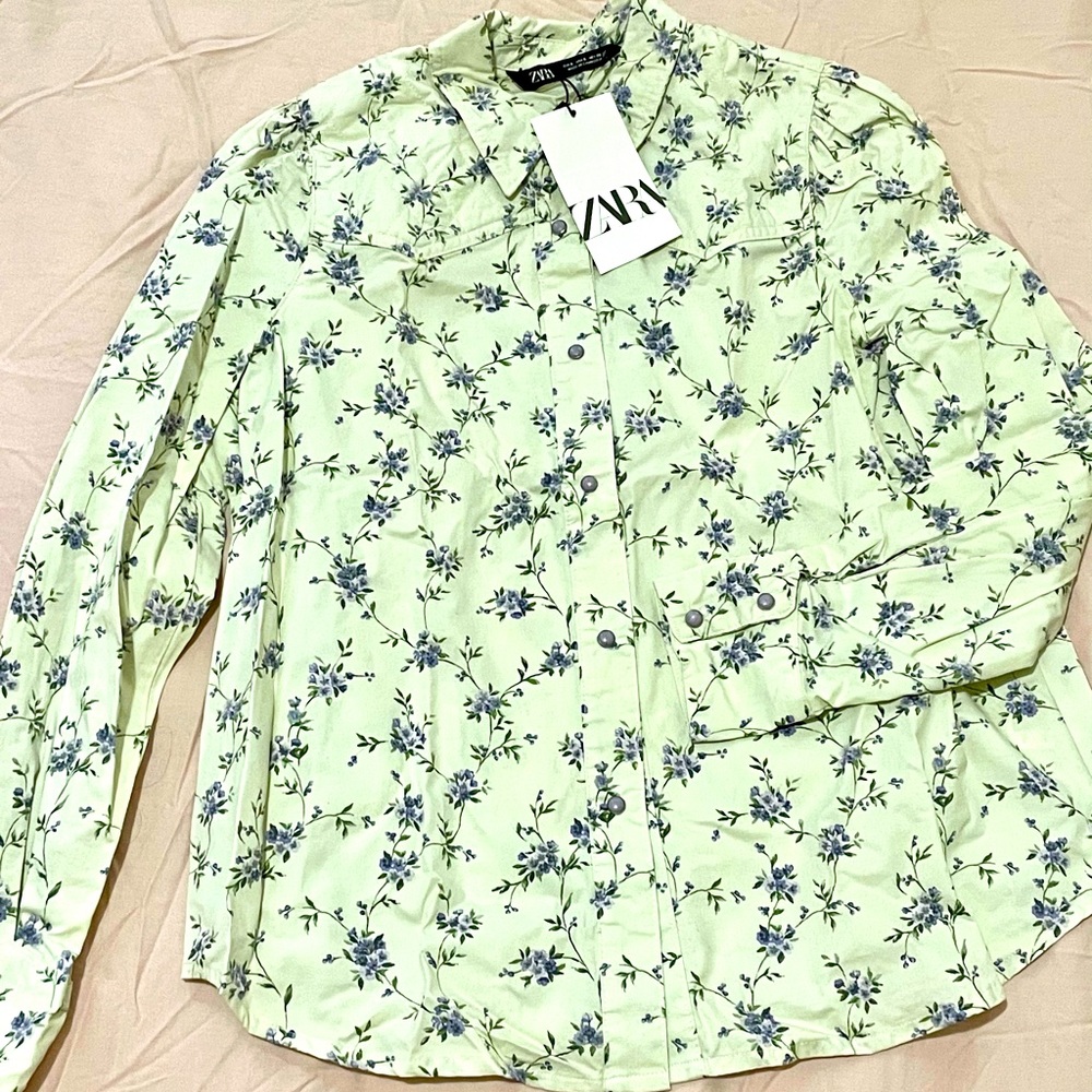 *not available* NWT Zara floral print button down shirt